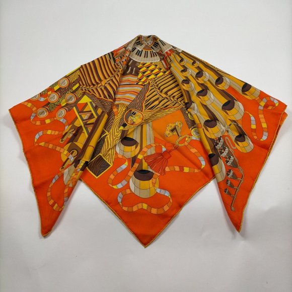Hermes scarf Carre 90 Oranges Silk100% - Picture 3 of 11